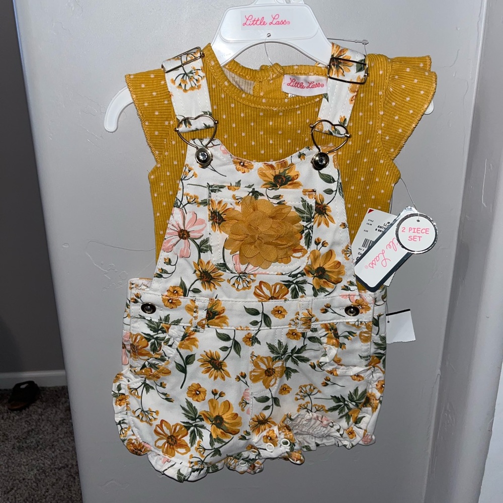 Two piece set for baby